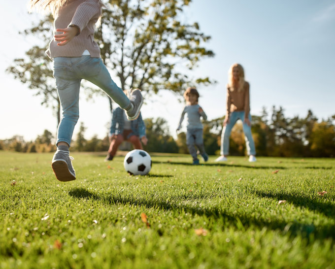 Sporten, spelen en naar school Sporten, spelen en naar school